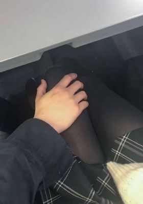 丝袜足交在线播放_高清日韩免费观看