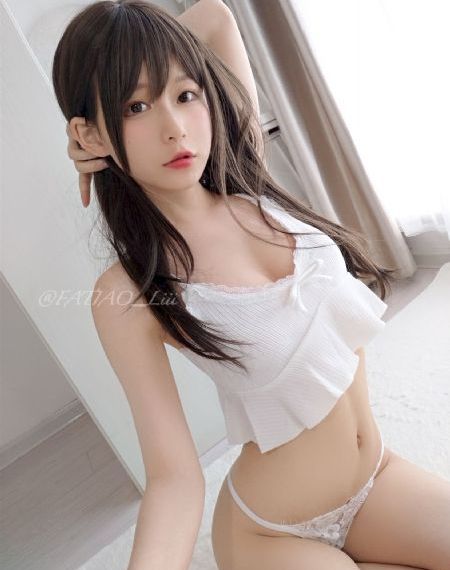 年轻的小婊_国产剧免费在线播放