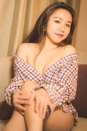 年轻的女教师韩国_DVD免费播放